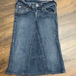 Girls denim skirt. So cute!! Good condition